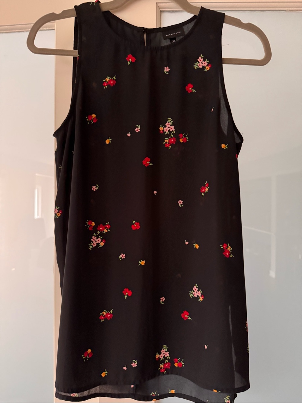 Sleeveless Black Floral Sleeveless Blouse